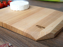 Load image into Gallery viewer, Wooden Cutting Board "Modern Flat" (2 sizes)