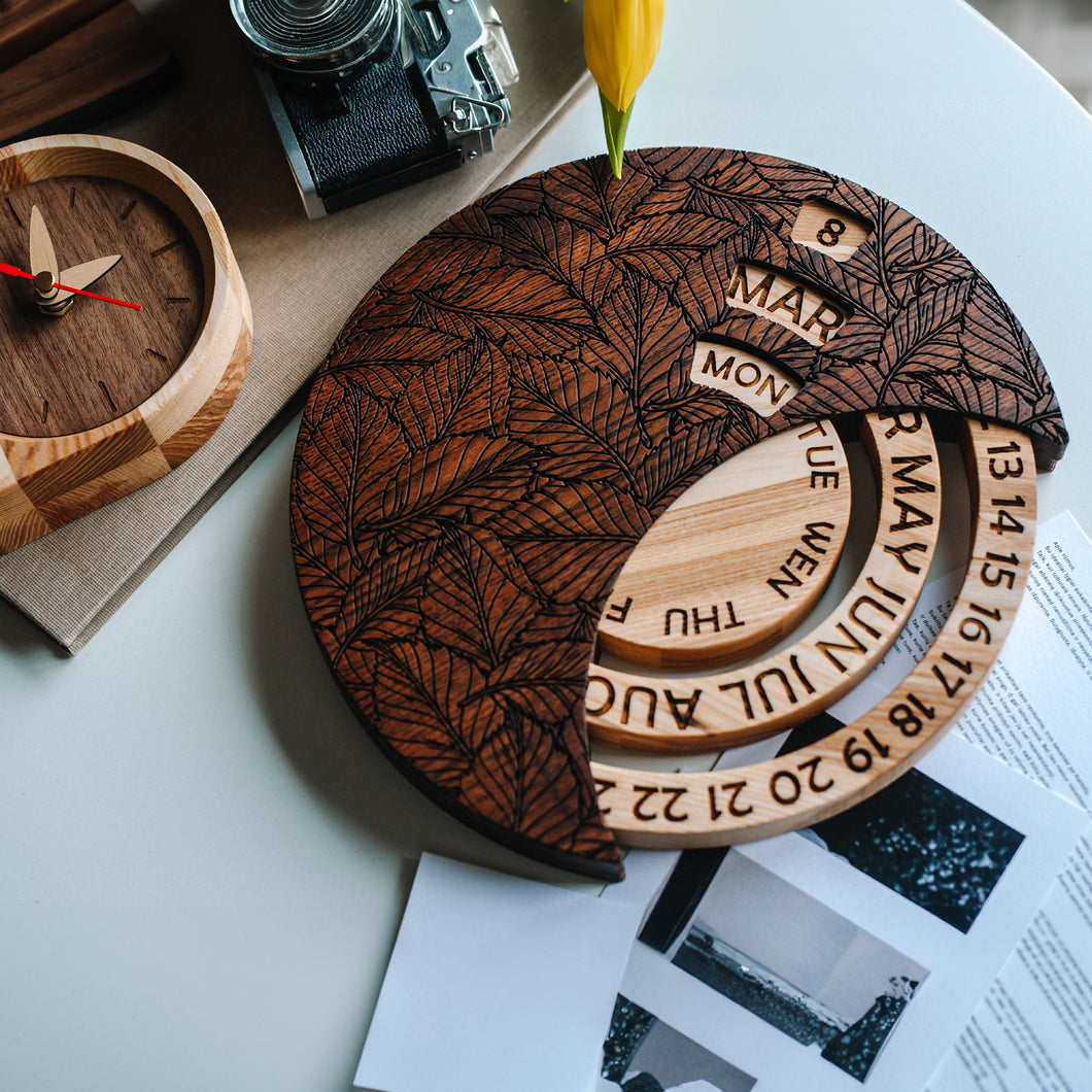 Handmade Wooden Wall Calendar for Gifting, Engraved Round Calendar for Home and Office Decor