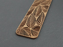 Load image into Gallery viewer, Wooden Bookmark &quot;Leaves&quot;